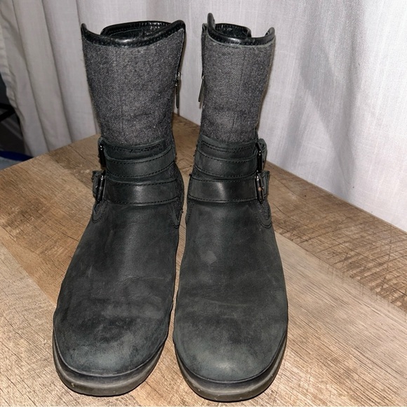 UGG Black and Gray Ankle Boots - Picture 2 of 8